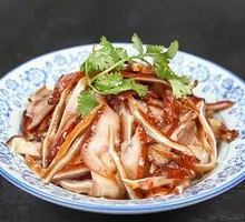 Scallion-Flavored Pig Ear Salad