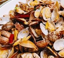 Spicy Stir-Fried Clams