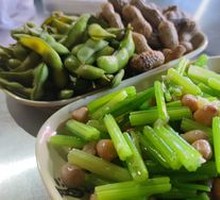 Cold-mixed celery