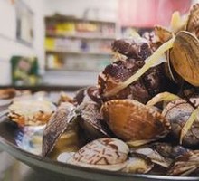 Spicy Stir-Fried Clams