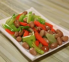 Celery with Peanuts