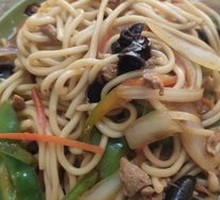 Stir-Fried Pork with Green Pepper Noodles