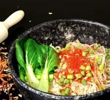 Oil-Poured Noodles