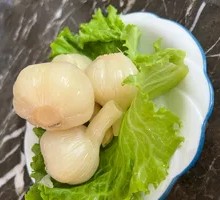 Sweet Pickled Garlic