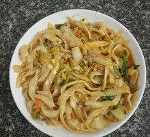 Beef Stir-Fried Knife-Cut Noodles