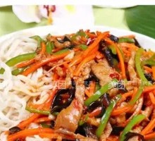 鱼香肉丝盖浇面