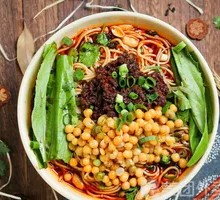 Pea Noodles with Fried Sauce