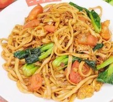 Tomato and Egg Fried Noodles