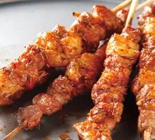 Charcoal-Grilled Spiced Lamb Skewers