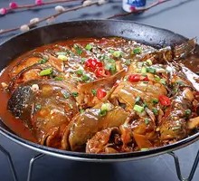 Iron Pot Mixed Fish