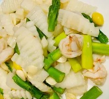Bamboo Shoot and Almond Stir-Fried Shrimp Balls