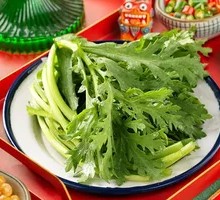 Chinese chrysanthemum greens