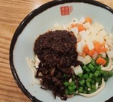 Qin-Jin Zhajiang Noodles