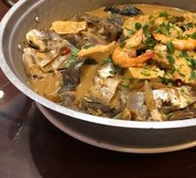 Iron Pot Mixed Fish