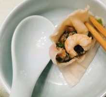 Large Bowl Oyster Shrimp Dumplings