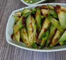 Crisp Cucumber Salad