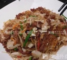 Beef Stir-Fried Rice Noodles