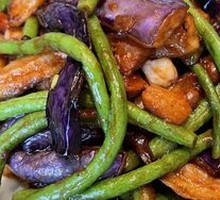 Eggplant and Green Beans Stir-fry