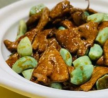 Pickled Garlic and Liver Slices