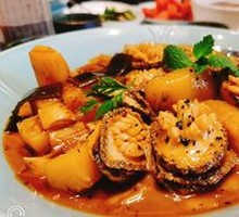 Black Truffle Braised Abalone with Potatoes