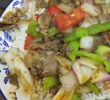 Scallion Stir-Fried Lamb Rice Bowl
