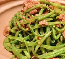 Sea Monster Sauce Green Beans