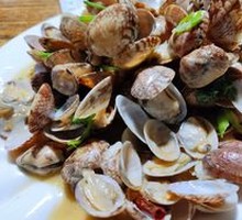 Spicy Stir-Fried Clams