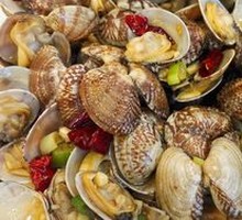 Spicy Stir-Fried Clams