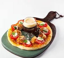 Cheese Sausage Wreath Pizza