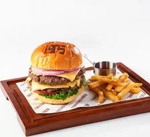 Cheese Beef Handmade Burger