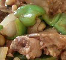 Braised Pork Trotter with Soybeans