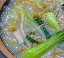 Three Delicacies Hot Pot Rice Noodles