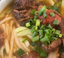 正宗牛肉板面