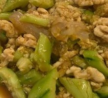 Jellyfish and Cucumber Salad