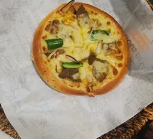 岩烧牛肉披萨