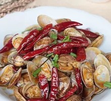 Spicy Stir-Fried Clams