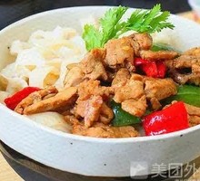Green Pepper Shredded Pork Noodles
