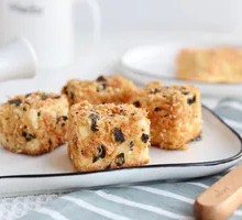 Seaweed and Pork Floss Triangle Rice Balls