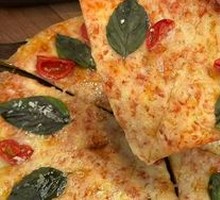Garden Deluxe Cheese Pizza