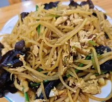 Wood Ear Mushroom with Pork