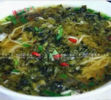 Pickled Cabbage and Pork Noodles