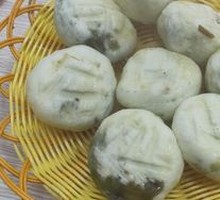 Preserved Vegetable Braised Pork Buns