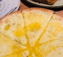 Homemade Caramel Sauce Durian Pizza