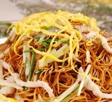 Stir-Fried Noodles with Shredded Meat