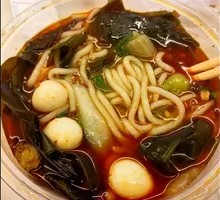 Sauce-Flavored Rice Noodles in Clay Pot