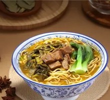 Sour Cabbage Beef Noodles