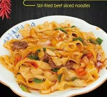 Beef Stir-Fried Knife-Cut Noodles