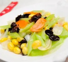 Celery and Lily Bulb Stir-fry