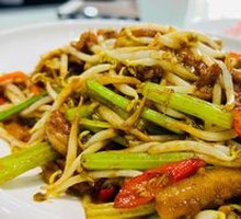 Sour and Spicy Pork with Mung Bean Sprouts