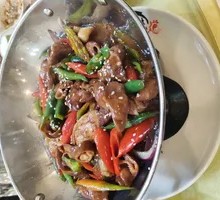 Spicy Pork Intestines in Dry Pot